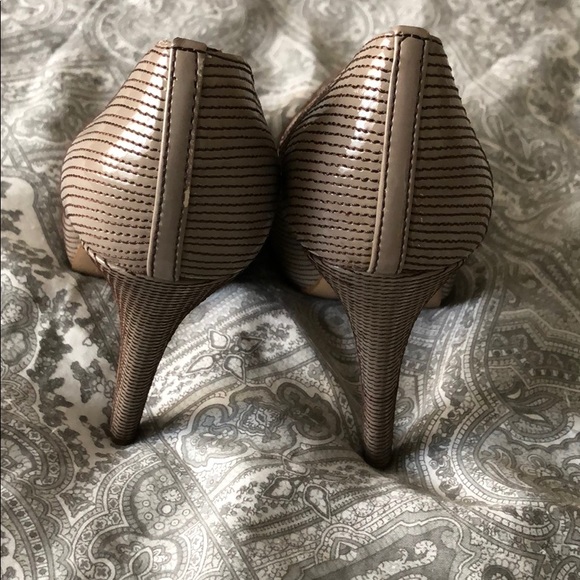 Colin Stuart Nude Pump - Picture 4 of 5